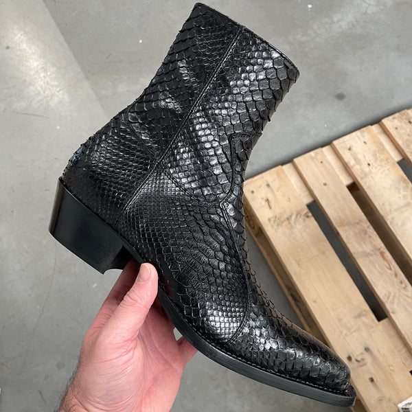 Snake print 2025 boots mens