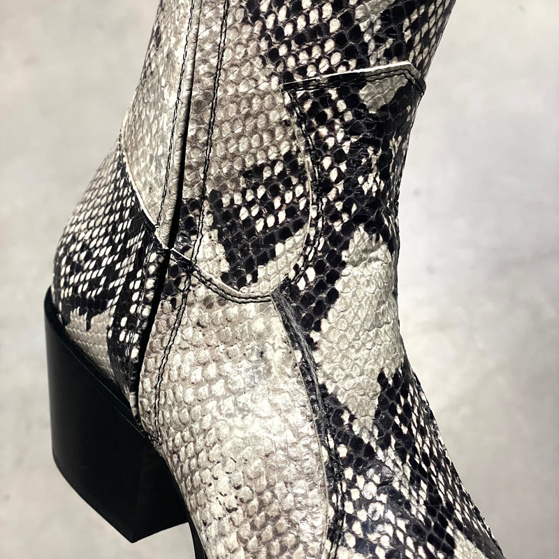 Dante 65 mm Stiefel mit seitlichem Reißverschluss – graues Leder mit Schlangeneffekt